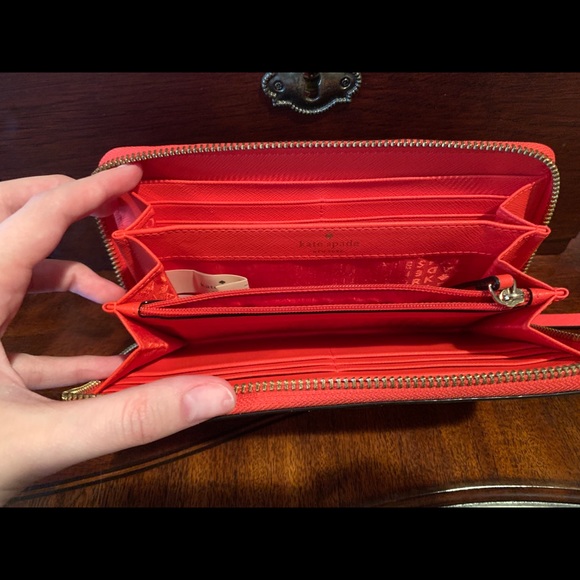 Kate Spade Wallet - Picture 2 of 3